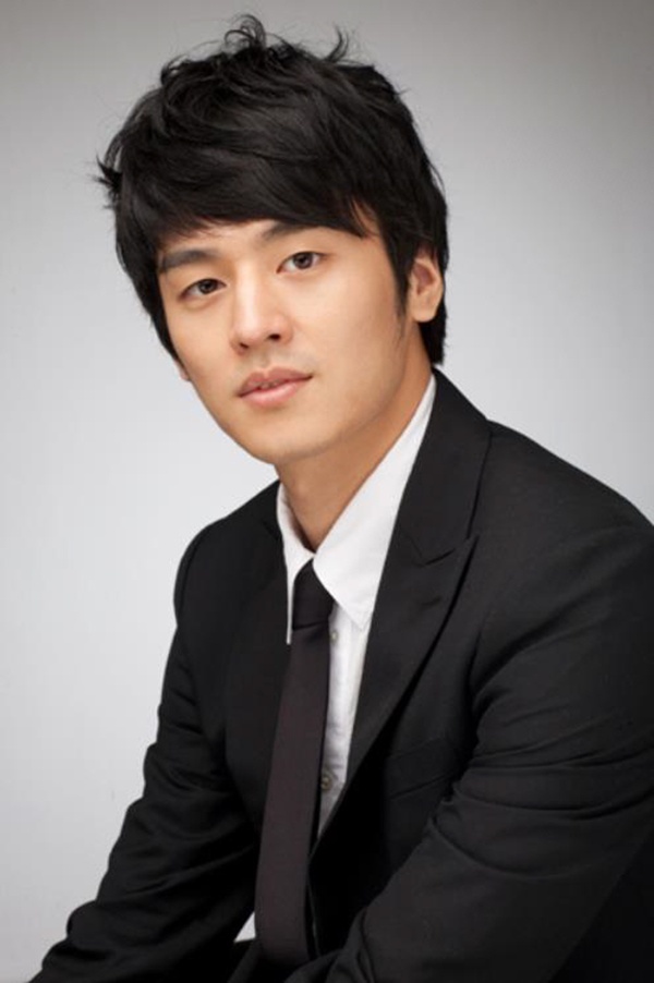 Nam diễn viên hủy toàn bộ lịch trình để tập trung chữa trị.