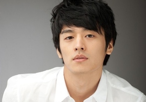 Tai tu 'Gia dinh da quy' bi chan doan ung thu cot song hinh anh