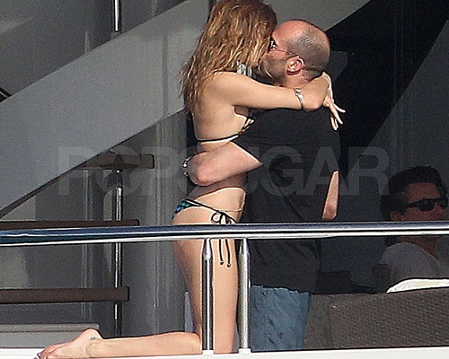 Tinh nhan Hollywood quan quit tren du thuyen hinh anh