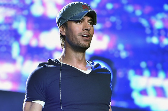 Enrique Iglesias hat tang binh si My sau chan thuong hinh anh