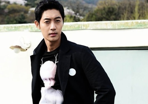 Ban gai cu Kim Hyun Joong du sinh vao ngay 12/9 hinh anh