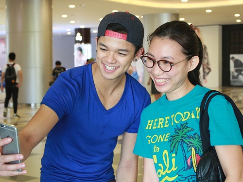 Top 5 Vietnam Idol phan khich vi fan co vu khi quay MV hinh anh