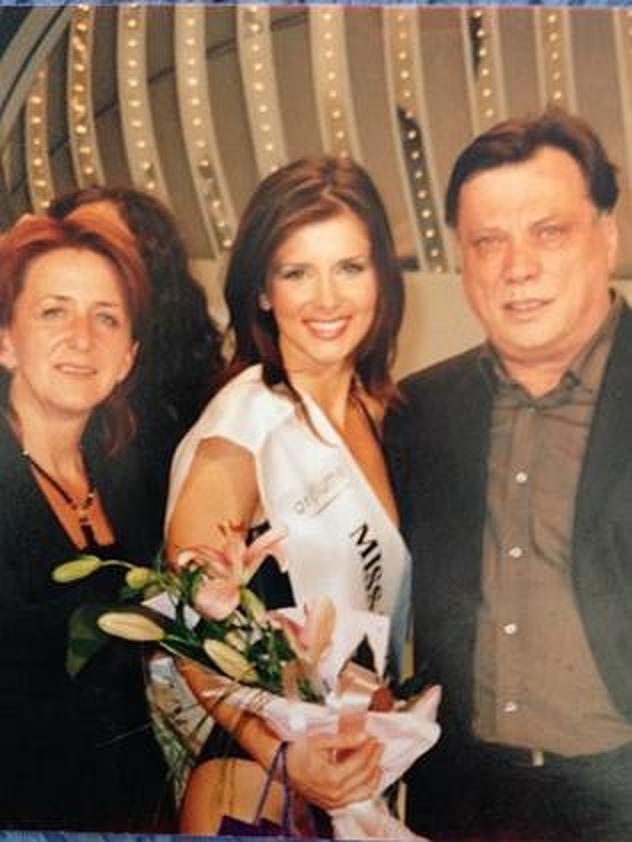 Á hậu ngày dăng quang tại cuộc thi Hoa hậu Bosnia 2005.