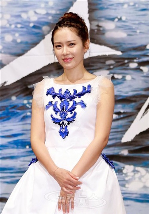 Xếp thứ ba là Son Ye Jin.