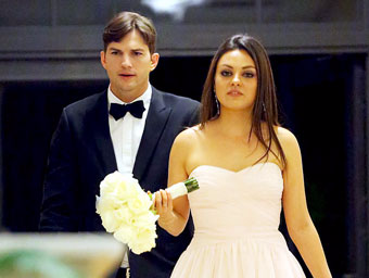 Mila Kunis bi mat lam dam cuoi cung Ashton Kutcher hinh anh