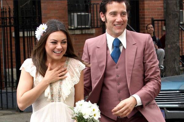 3 lan Mila Kunis dien vay cuoi tren man anh hinh anh