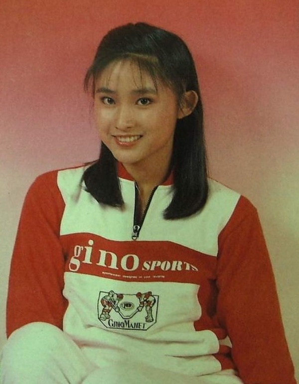 Thời thiếu nữ, cô bị nhiều đạo diễn gạ gẫm và từng bị đóng băng sự nghiệp khi khước từ lời mời chào.