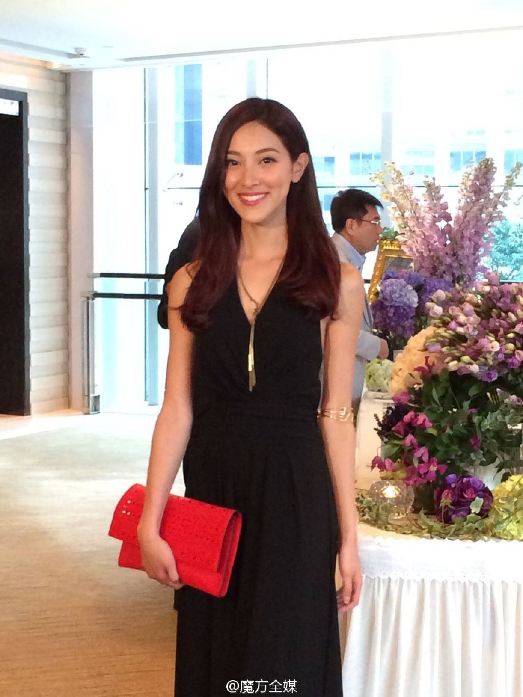 Hoa hậu Trần Khải Lâm có mặt trong đám cưới.