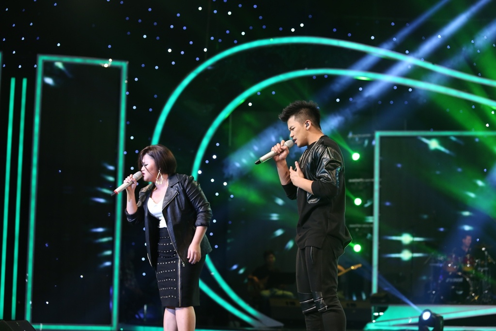 Trọng Hiếu, Bích Ngọc khép lại đêm tranh tài cùng bản hit của bộ đôi giám khảo Thanh Bùi và Thu Minh - Where did we go wrong. Nếu cô gái quê Cần Thơ tiếp tục khoe được chất giọng nội lực, cách xử lý đặc trưng thì chàng Việt kiều Đức trở lại với hình ảnh đầy năng lượng thường thấy trên sân khấu.