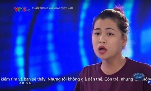 Trong màn chào sân “không kèn, không trống” của chương trình Thần tượng âm nhạc Việt Nam mùa 6 vào tối 5/4, Hà Nhi là gương mặt thu hút sự chú ý đặc biệt từ khán giả truyền hình. Tại vòng Thử giọng, cô giành vé vàng sau phần thể hiện Nếu như - Counting Stars. Trước đó, để có mặt ở vòng này, nữ sinh ĐH Ngoại thương TP HCM từng đoạt vé xanh với ca khúc Diamonds.