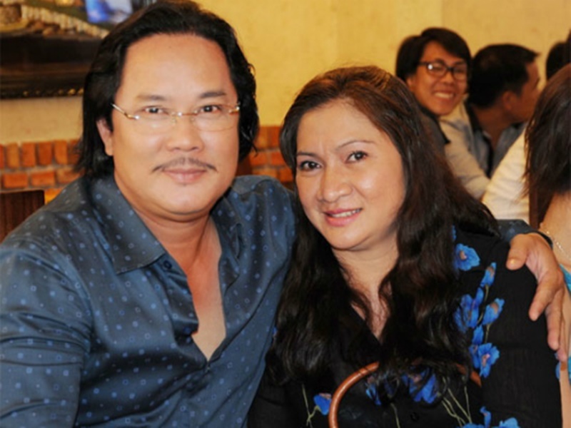 Luôn tâm niệm giữa mình trước những cám dỗ của nghề diễn, chính vì thế mà dù đã đóng phim hàng chục năm, Công Hậu chưa bao giờ vướng vào scandal hay điều tiếng nào. Hiện tại ở tuổi ngũ tuần, anh vẫn lao động hết mình cùng các dự án phim ảnh mới. Với Công Hậu, may mắn nhất trong cuộc đời là có được một gia đình yên ấm và những đứa con ngoan.