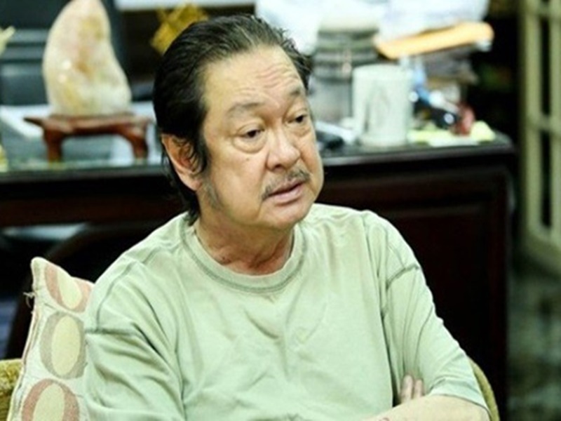 Sau này khi bước vào tuổi xế chiều, Chánh Tín thành lập công ty và tham gia sản xuất nhiều bộ phim như Chiếc mặt nạ da người, Bến sông trắng, Tóc ngắn, Dòng máu anh hùng...Hiện tại ở tuổi 63, đã đi qua khoảng thời gian huy hoàng trong nghiệp diễn và phải quay lại với việc ca hát để có tiền trả nợ ngân hàng. Nhưng hình ảnh về một “Đại tá Luân” đào hoa, phong nhã năm nào vẫn in đậm trong tâm trí nhiều khán giả.