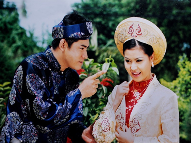 Sự xuất hiện của Huỳnh Anh Tuấn vào những năm 90 đã mang lại “làn gió mới” cho nền điện ảnh Việt. Chính gương mặt nhiều nam tính và khá gợi cảm, giúp anh tạo được nét “duyên” với khán giả và bỗng chốc trở thành ngôi sao màn bạc với hàng trăm tập phim truyền hình lớn nhỏ.