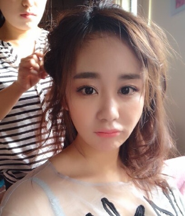 Cô như trở thành người khác.