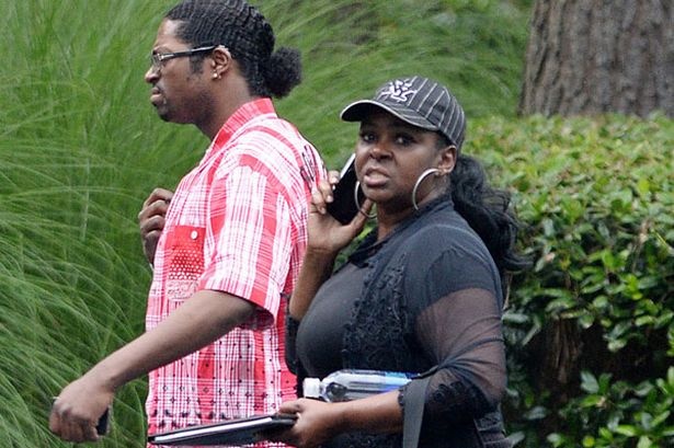 Nguoi than toi tham Bobbi Kristina Brown duoi su kiem soat an ninh nghiem ngat hinh anh