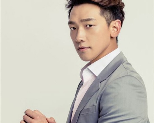 Bi Rain phu nhan ra album moi hinh anh