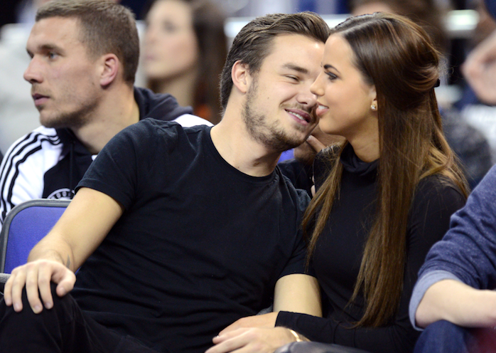 Them thanh vien One Direction dinh hon cung ban gai hinh anh