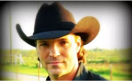 Ngoi sao nhac dong que Daron Norwood bat ngo qua doi hinh anh