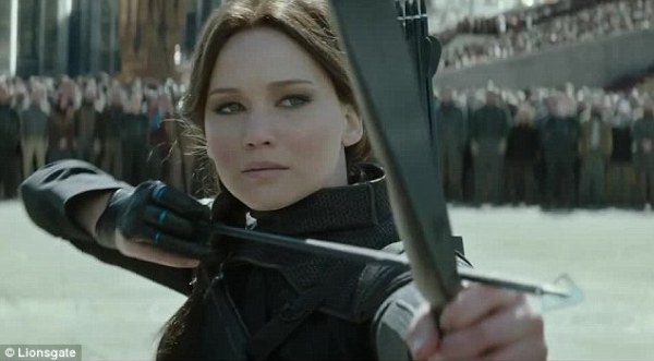 The Hunger Games: Mockingjay 2 trailer hinh anh