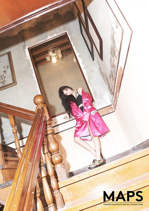 Tiffany từng chia sẻ, độ tuổi của cô không còn phù hợp với hình ảnh ngây thơ tinh khiết như ban đầu. Nữ ca sĩ dần hướng tới phong cách một quý cô trưởng thành.