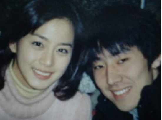 Kim Tae Hee hiện đã ở tuổi 34. Cô và Bi Rain vẫn trong giai đoạn hạnh phúc. Nhiều nguồn tin cho biết họ sẽ kết hôn vào mua thu này.