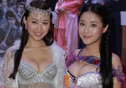 Cuu Hoa hau Hong Kong chup anh nude vi thieu tien hinh anh