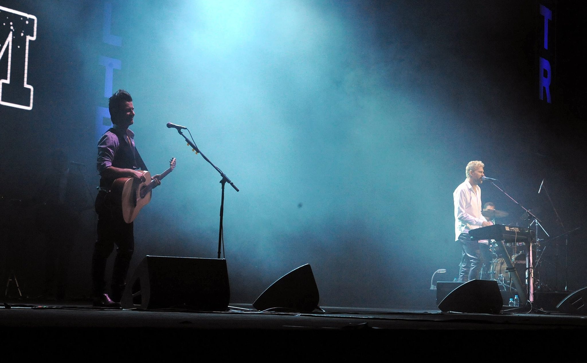 I'm Gonna Be Around - Mikkel Lentz va Jascha Richter hinh anh