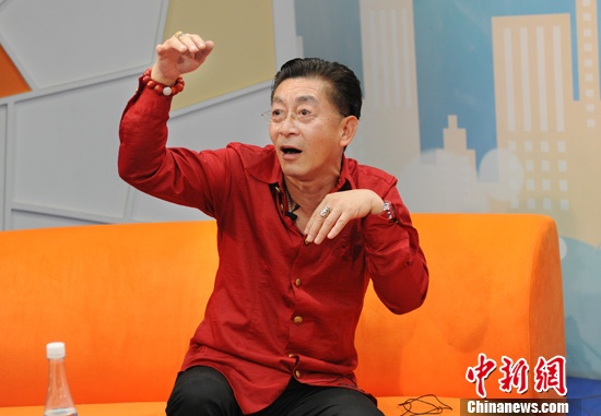 Lục Tiểu Linh Đồng chia sẻ với phóng viên.