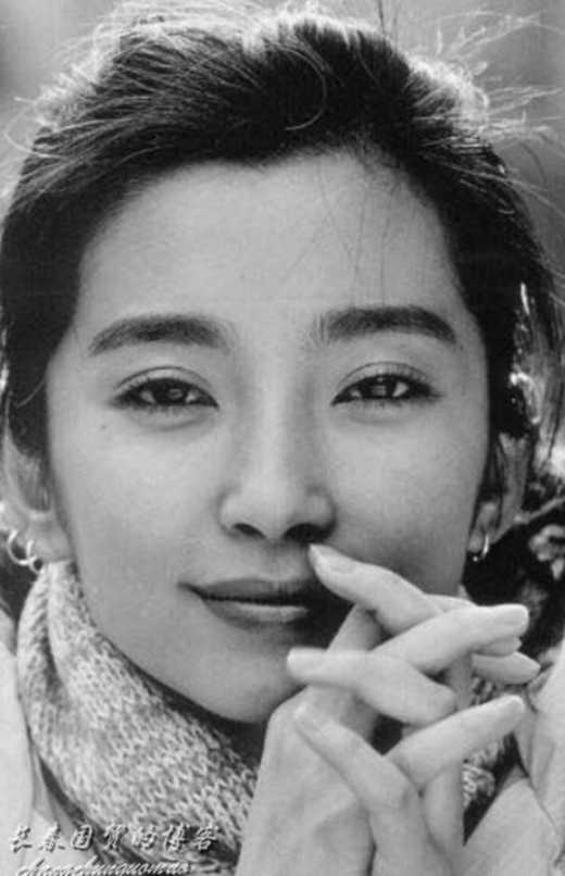 Cô thường cười trước những tin đồn về thẩm mỹ.