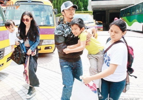 Truong Ba Chi tiet lo con trai khong quan tam Ta Dinh Phong hinh anh