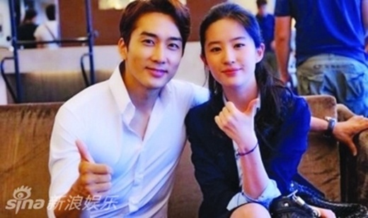 Lưu Diệc Phi và Song Seung Hun xác nhận yêu đương.