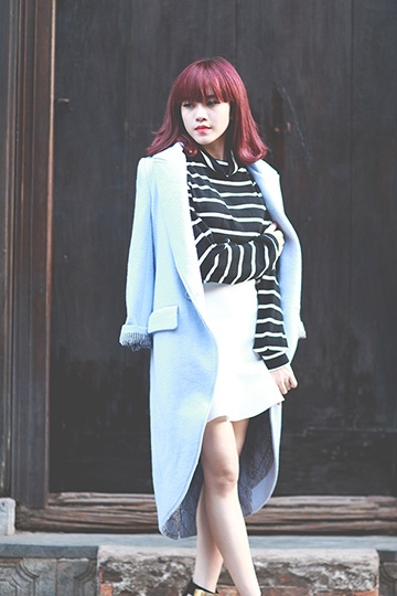 Được biết đến với vai trò là thành viên trong nhóm nhạc Bee.T, Thiều Bảo Trâm dần khẳng định được vị trí của mình bằng khả năng âm nhạc và một phong cách thời trang cá tính, cực chất. 