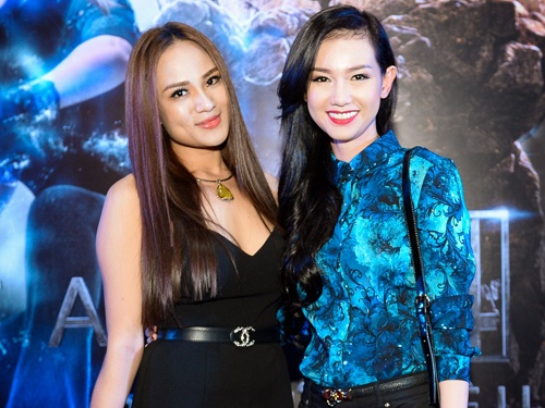 Duyen Anh Idol mac goi cam di xem ‘Bo tu sieu dang’ hinh anh