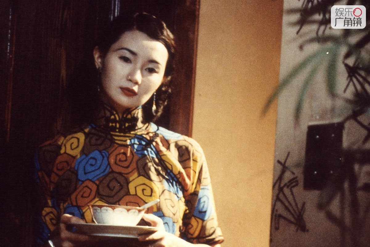 Trương Mạn Ngọc: Năm 1983, Trương Mạn Ngọc nhanh chóng lọt vào mắt xanh của các nhà làm phim sau khi dự thi Hoa hậu Hong Kong. Hình tượng Lý Linh Ngọc kinh điển đến bây giờ vẫn thuộc về Trương Mạn Ngọc.