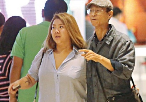 Trinh Thieu Thu han gan voi con gai o tuoi U70 hinh anh