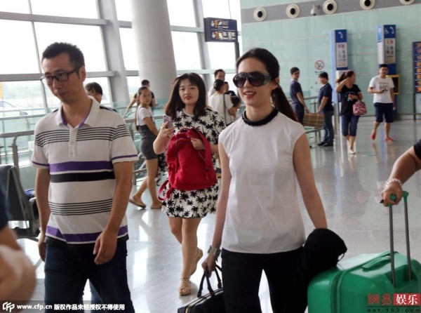 Lưu Diệc Phi lần đầu xuât hiện sau khi công khai người yêu.