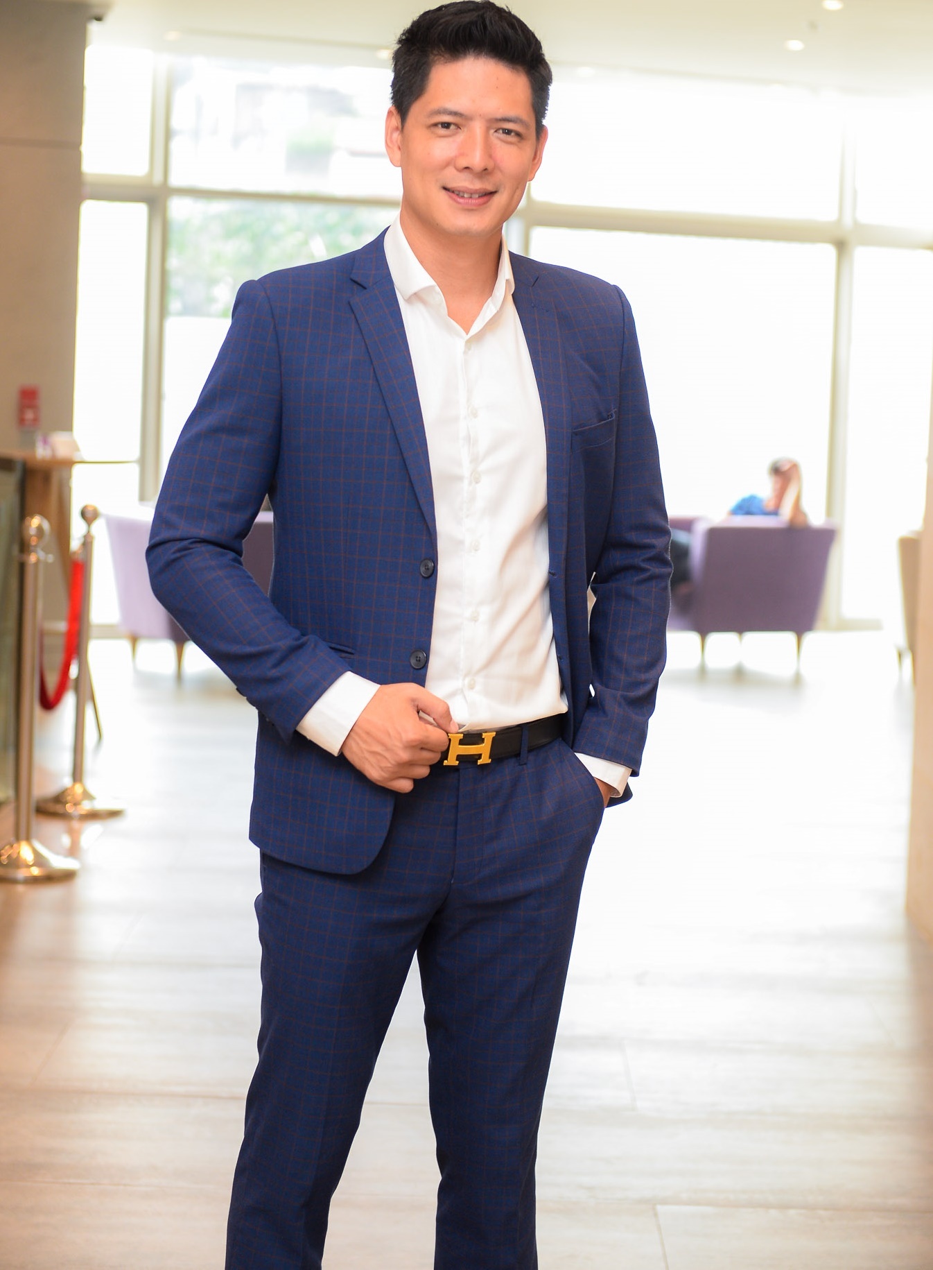 Dù không được đào tạo bài bản về diễn xuất nhưng với khả năng nhập vai, Bình Minh đã dần chinh phục được nhiều đối tượng khán giả lẫn giới chuyên môn. Nam diễn viên sinh năm 1981 sở hữu gia tài phim truyền hình đồ sộ, trong đó đáng chú ý là nhân vật Tiến Mạnh đào hoa, lãng tử trong Cô gái xấu xí, người chồng keo kiệt Hoài Tậu ở sicom Dù gió có thổi, chàng giám đốc điển trai Quang Huy trong Cá rô, em yêu anh... Năm nay, anh sẽ tái ngộ khán giả màn ảnh nhỏ với vai Quốc trong Những ngọn nến trong đêm phần 2. Phim dự kiến sẽ lên sóng VTV3 vào đầu năm 2016.