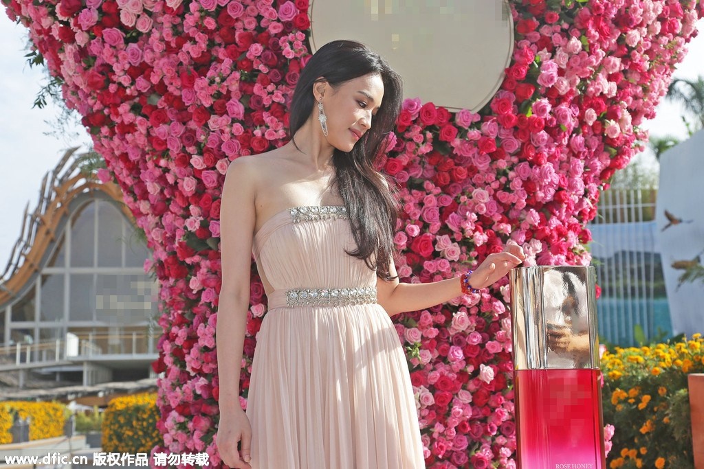 Nét e ấp, dịu dàng của Thư Kỳ.