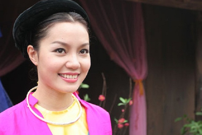 Ngoc Anh dien hai Khong he biet gian hinh anh