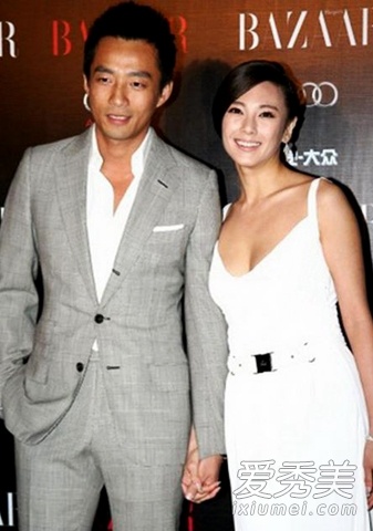 Uông Tiểu Phi và Trương Vũ Kỳ: Họ gặp nhau qua sự giới thiệu của bạn bè vào tháng 6/2009. Ngay sau đó, Uông - Trương sống chung dù chưa kết hôn. Năm 2010, chỉ tình cờ có mặt trong buổi tiệc sinh nhật bạn thân - An Dĩ Hiên và gặp Đại S, Uông Tiểu Phi trúng tiếng sét ái tình. Anh bỏ rơi Trương Vũ Kỳ.