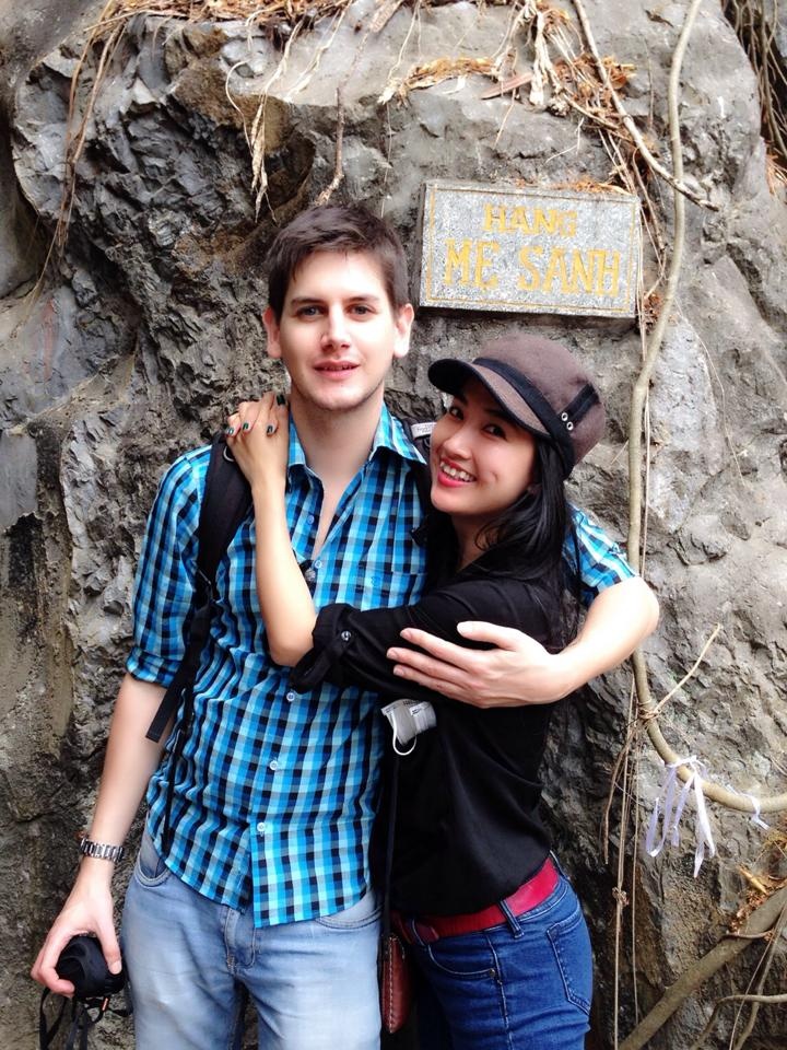 Theo chia sẻ của Quỳnh Lam, bạn trai cô tên Alex Selcoe, quốc tịch Anh, sinh năm 1984. Hiện, anh là trưởng khoa tiếng Anh trường Đại học Quốc tế ERC.