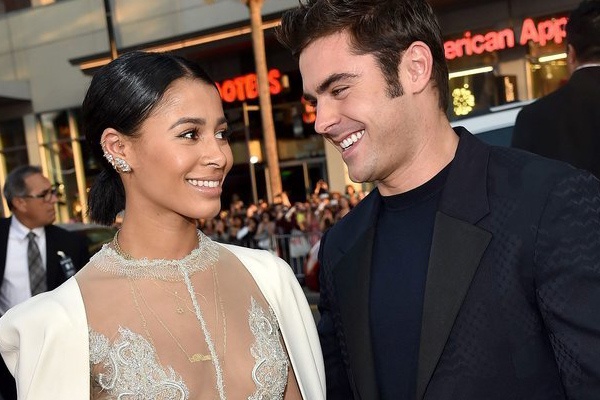 Zac Efron lan dau khoe ban gai o su kien hinh anh