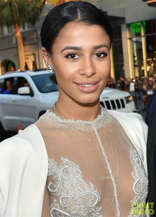 Sami bị chê không xứng với bạn trai.