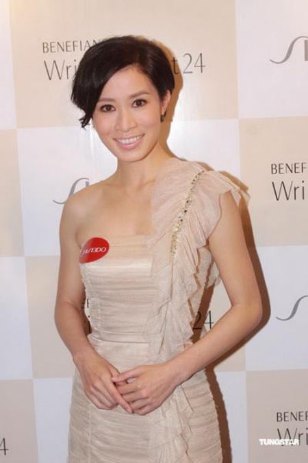 Xa Thi Mạn và TVB sau nhiều năm gắn bó đã có dấu hiệu rạn nứt.