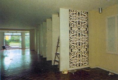 Sau khi Lý Tiểu Long qua đời, ngôi nhà được trao tay cho vài ông chủ mới. Có thời gian, nơi ở của Lý Tiểu Long trở thành khách sạn mini dành cho các đôi tình nhân. Nhưng sau đó, việc kinh doanh thua lỗ nên họ đành bán cho một người khác. Ông chủ hiện tại là một doanh nhân ngoài 90 tuổi họ Vu. 