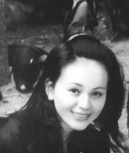 Đẹp thanh tú nhưng cô lại có sự nghiệp không như ý. Khá nhiều đạo diễn thường chọn cô cho vai diễn phản diện.