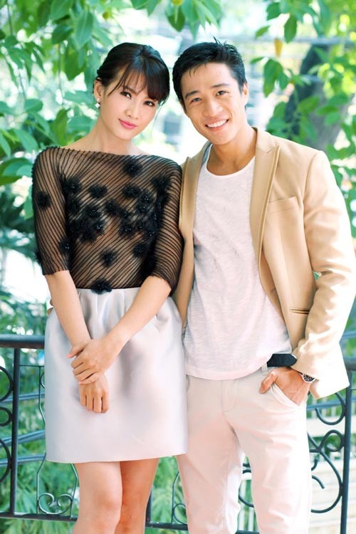 Phim Yêu đến tận cùng là chuyện tình yêu nhiều day dứt giữa Quân (Linh Sơn) và An (Anh Thư ). Trong khi, chàng “phi công trẻ” chấp nhận từ chối tình cảm của tiểu thư Ngọc Ngà (Nhung Kate) để ở bên chăm sóc mẹ con An. Thì cô lại chọn cách trở về bên chồng cũ, điều này đã gây ra cho Quân nỗi đau không thể phai nhòa.