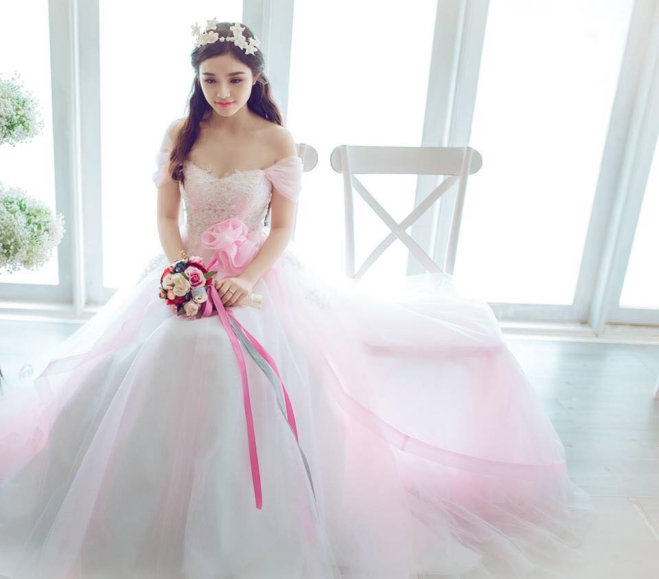 Tháng 3/2015, Nhật Hạ trở lại màn ảnh nhỏ với bộ phim Mặt nạ thiên thần. Vai diễn này đánh dấu sự trưởng thành nhất định của cô về mặt diễn xuất.