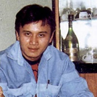 Đời tư của Lê Công ngày ấy khá kín đáo. Người ta chỉ biết về anh như một diễn viên vượt qua khó khăn thời thơ ấu để nổi tiếng, có một cô bạn gái xinh đẹp - người mẫu Minh Anh.