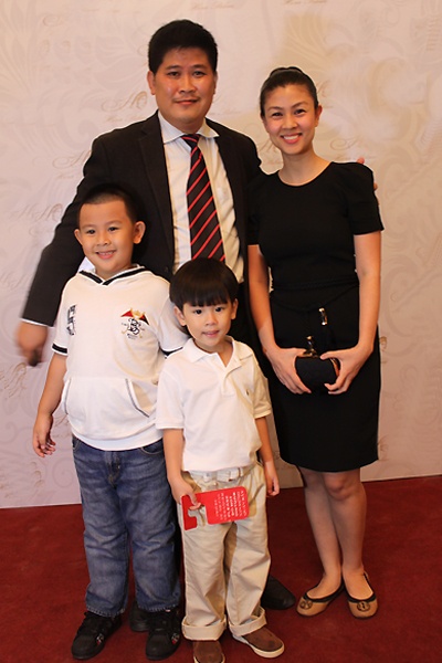 Đổ vỡ với Việt Trinh, Phước Sang chuyển sang làm nhà sản xuất. Anh được đánh giá 